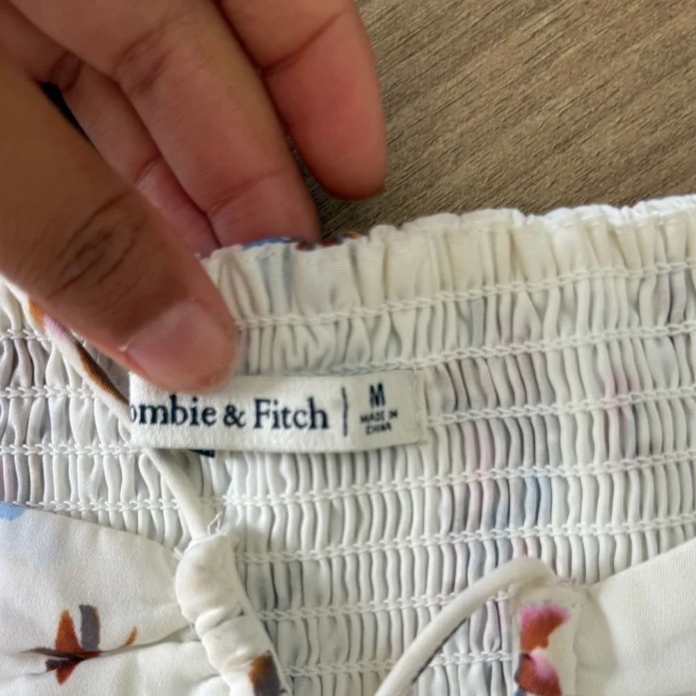 Floral Cropped Top - Picture 5 of 6